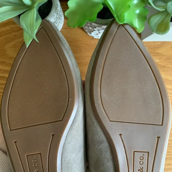 Frye Taupe Suede Flats - Picture 13 of 16